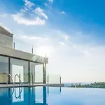 Beautiful Monte With Pool Willa *