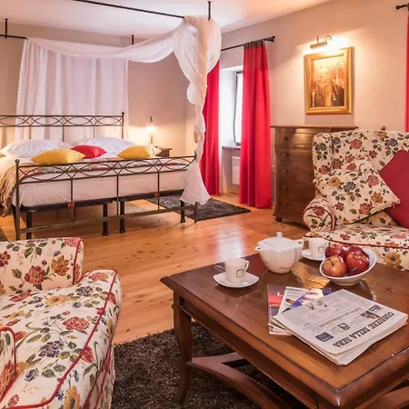 Beautiful Monte With Pool Villa *