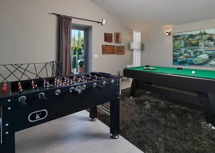 Villa Beautiful Monte With Pool Momjan