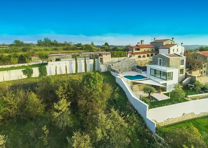 Villa Beautiful Monte With Pool Momjan