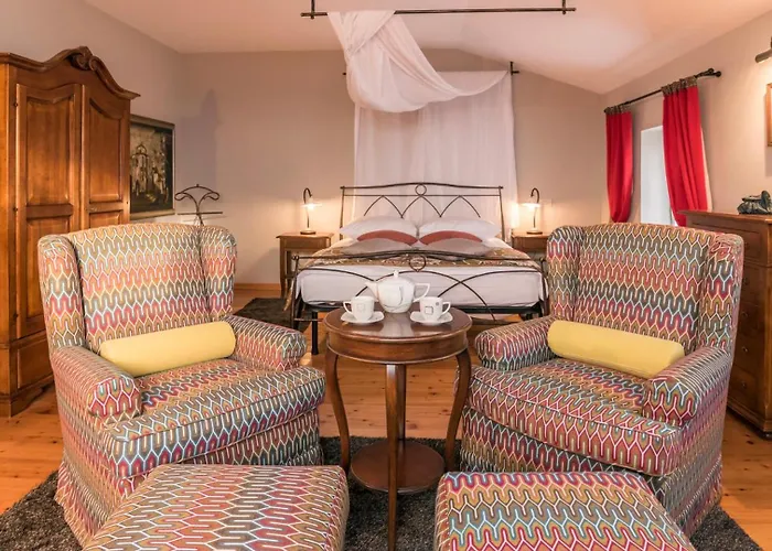 Beautiful Monte With Pool Villa *