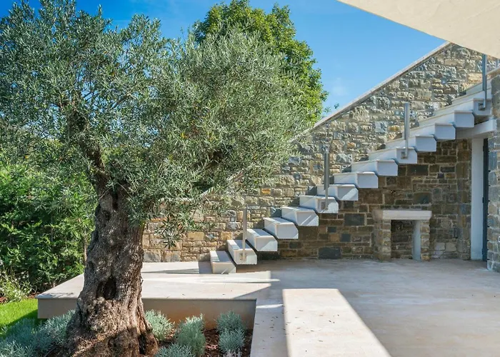 Villa Beautiful Monte With Pool *