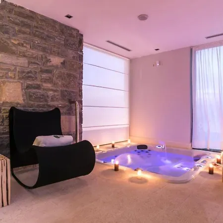 Beautiful Monte With Pool 빌라 *