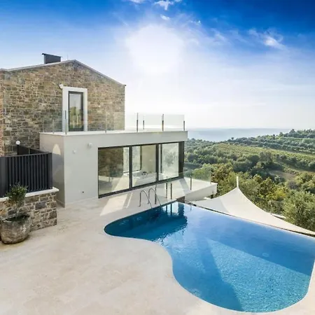 빌라 Beautiful Monte With Pool
