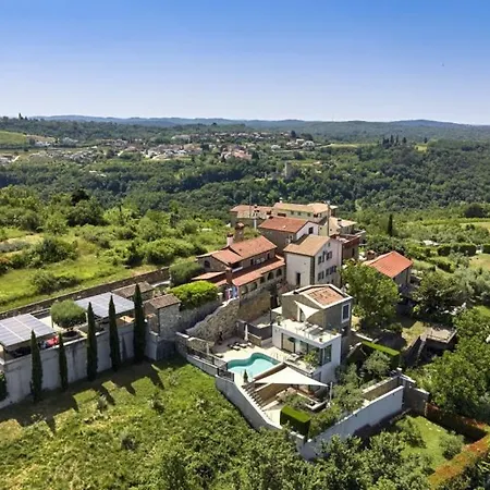 Beautiful Monte With Pool *