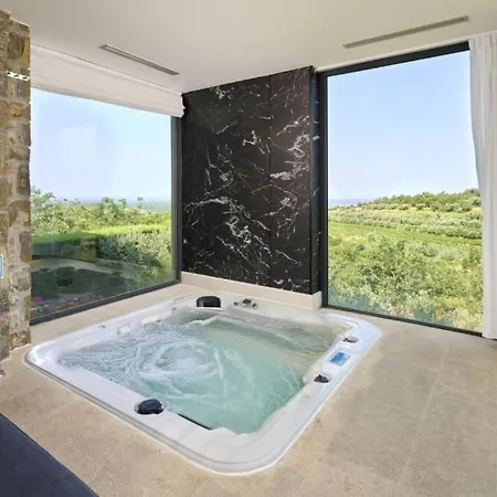 빌라 Beautiful Monte With Pool *