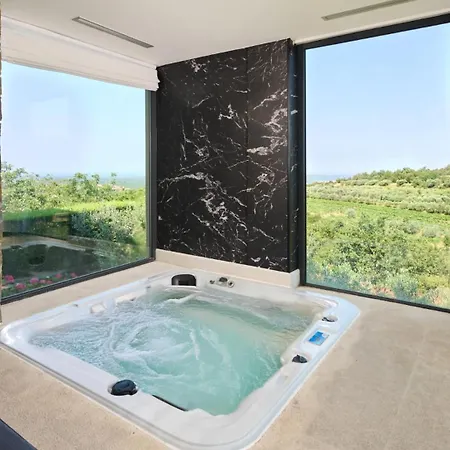 Βίλα Beautiful Monte With Pool *