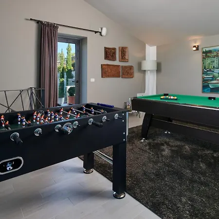 Вилла Beautiful Monte With Pool Momjan