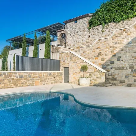 Beautiful Monte With Pool Вилла Momjan
