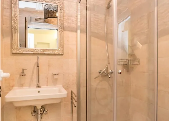 Beautiful Monte With Pool