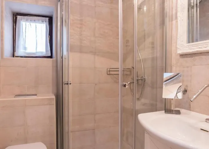 Beautiful Monte With Pool Villa *