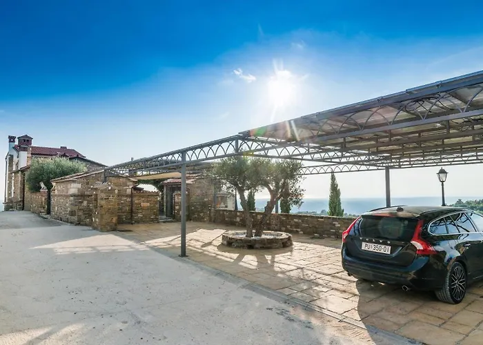 Beautiful Monte With Pool * Momjan